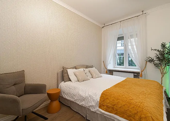 Old Town On Quiet Private Street 빌뉴스