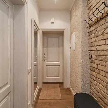 Old Town On Quiet Private Street