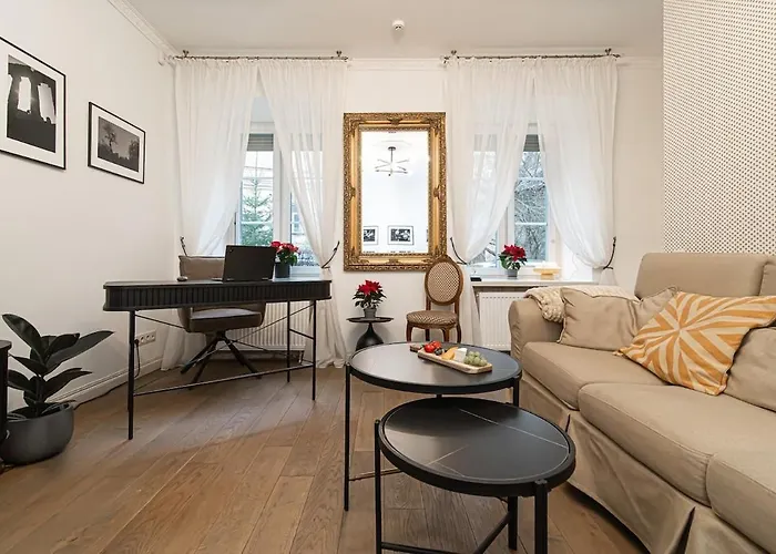 Old Town On Quiet Private Street Apartment *